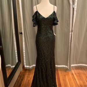 Theia “Scarlet” in hunter green size 8